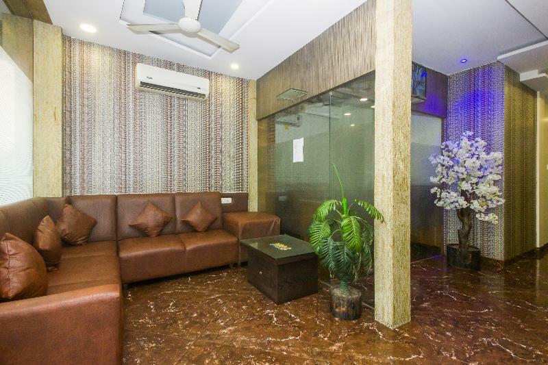 Oyo 8193 Hotel Pearl View Мумбаи Экстерьер фото